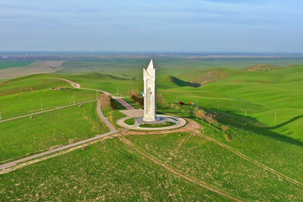 Info Shymkent - Birds eye view of the Ordabasy monument "Birlik" in southern Kazakhstan