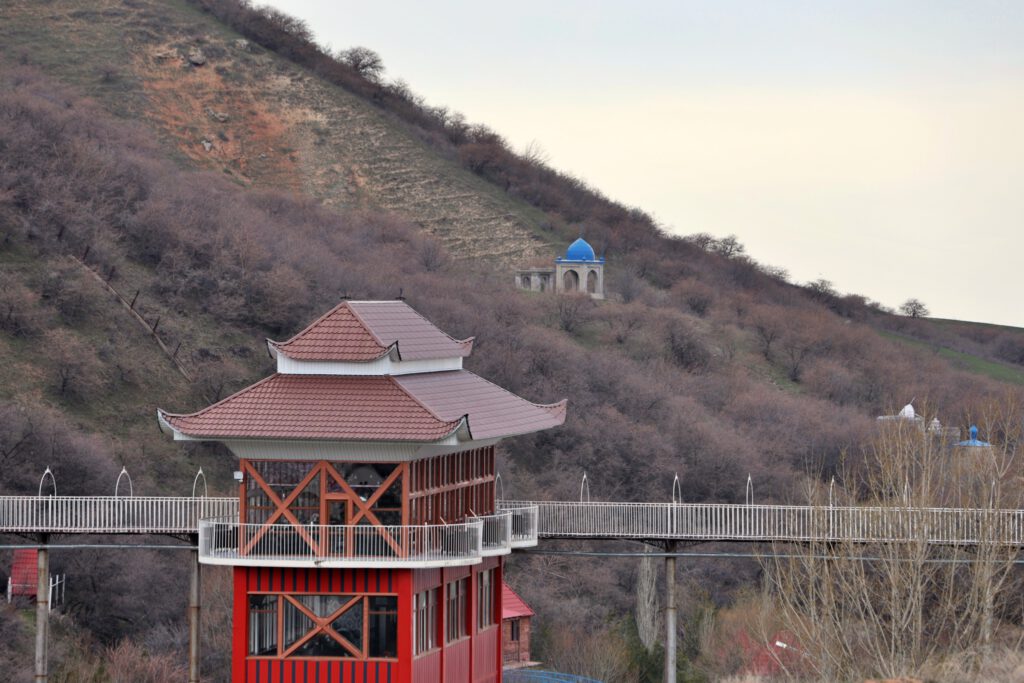 Info Shymkent - Bridge with Chinese pagode at ski resort Tau Samaly