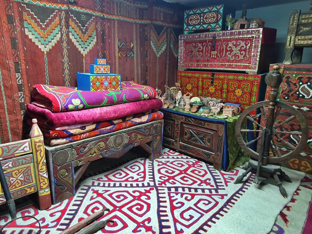 Info Shymkent - Carpet Museum - Inside